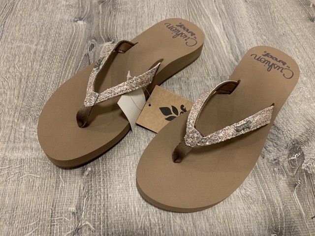 ladies cushioned sandals