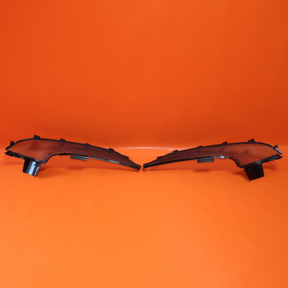 Ferrari 458 2010-2015 Rear Right Upper Bumper grille P/N 84093500