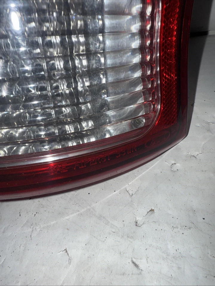 1999 to 2003 Ford Windstar Pair Of Tail lights Foto 4 de 4