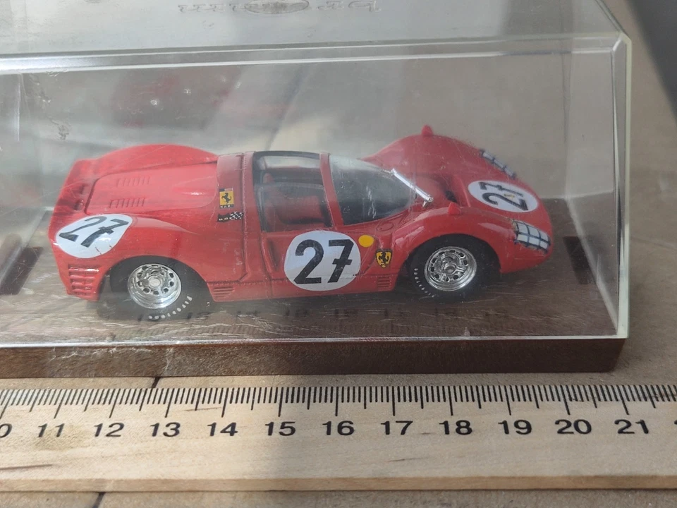 Auto d'epoca retrò FERRARI 330 P3 LE MANS 1966, Brumm, Italia, piccolo modell... - Immagine 3 di 4