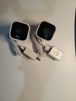 2x Blink Mini Indoor 1080 HD Smart Security Cameras BCM00300U