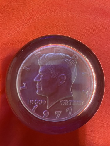 JFK Crystal Paperweight 1977 Half dollar Frosted Etching USA - Picture 4 of 8