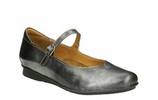 TAOS Womens Class Pewter Metallic Leather Mary Jane Shoes Sz. 5-5.5 M EU36 NEW