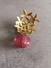 Broche collection Delphine Nardin Paris métal doré motif feuille