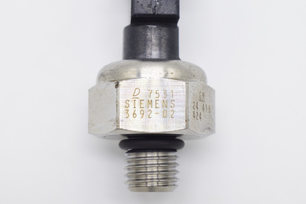 Fuel Pressure Sensor GM 24418424 Siemens 3692-02 for Opel