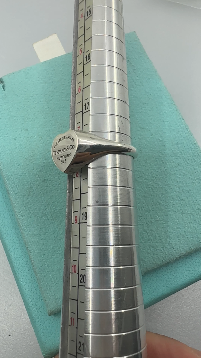 Return To Tiffany & Co. 925 Silver Heart Signet Ring Band Size 7.5