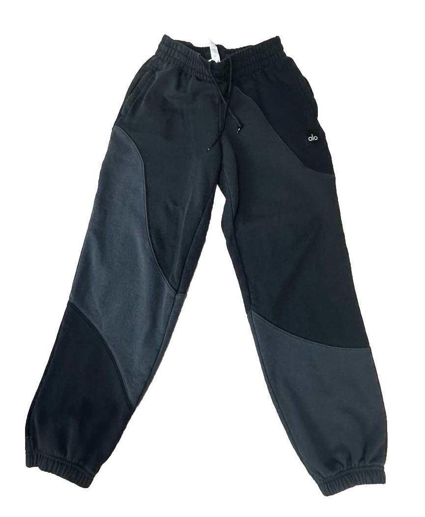 未使用　alo yoga ヨガパンツ ダークグレー　M New Alo Yoga Anthracite Collection - New Arrivals – Core 2025