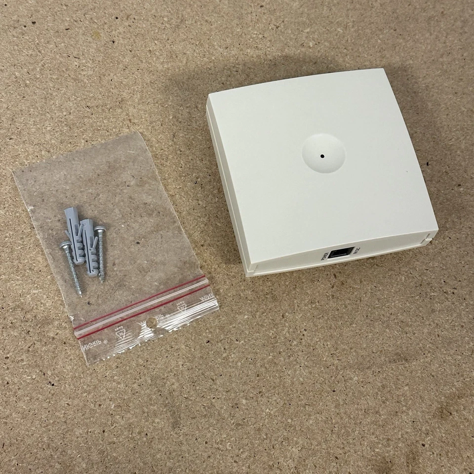 KIRK Polycom Auerswald repetidor DECT multicelular superior 4 canales Foto 2 de 4