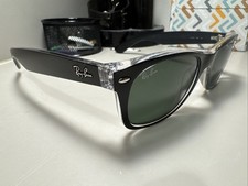 Ray-Ban Wayfarer Color Green Lens Black Frame Sunglasses RB2132 6052 52 21
