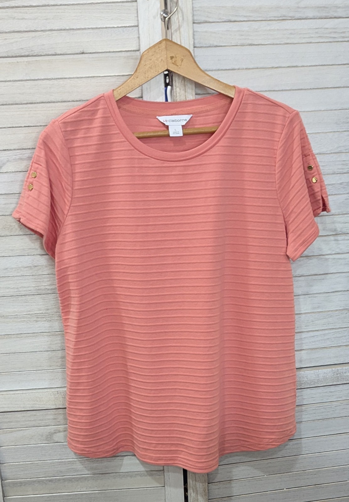 Liz Claiborne Sz L Coral Textured Top Golden Button Details on Short Sleeves