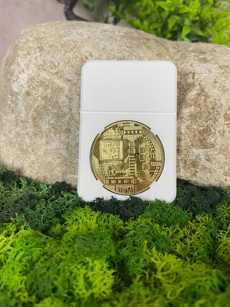 New Collectors 1 Bitcoin Collective Coin with Case Gold Bitcoin Limited  Edition