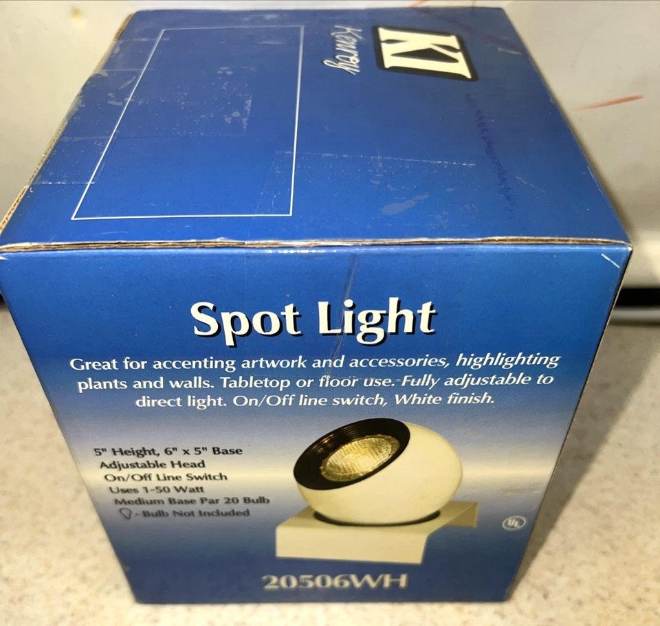 Luz puntual blanca Kenroy Home 20506WH nueva en caja Foto 3 de 4