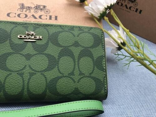 COACH グリーン　長財布 COACH長財布コーチ長財布シグネチャー グリーン