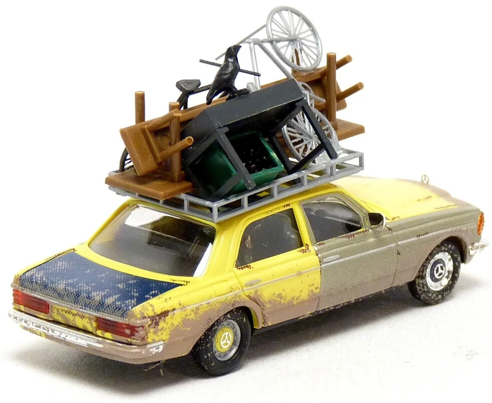 Mercedes-Benz W123 Diecast Car 1:87 Scale by Busch with Case, Yellow, 2017 - Image 2 of 4