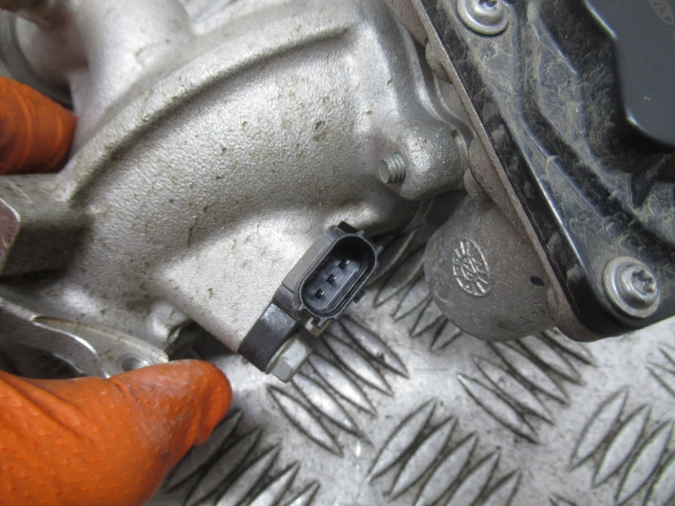 2022 KIA STONIC GT-LINE S ISG YB 1.0 PETROL-HYBRID THROTTLE BODY (G3LF) REF14381 - Image 3 of 4