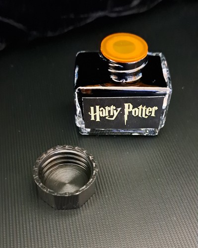 Harry Potter Federkiel mit Tinte und Ständer Set - Bild 9 von 12