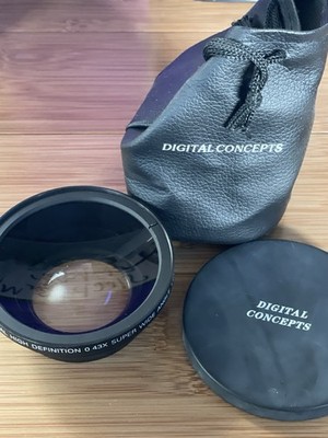 Digital Concepts 0.43X Super Wide Angle Lens w/ Macro + Case