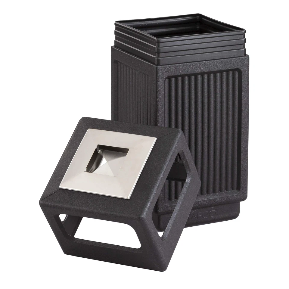 Bote de basura con panel empotrado exterior/interior Safco Products Canmeleon con urna de ceniza Foto 3 de 4