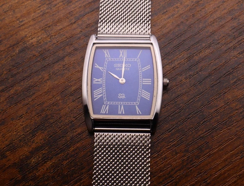 Seiko Slim Quartz Men Blue Dial Silver Bracelet (Barrel Tank) Vintage Watch