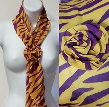 WOLESALE LOT  GIVE US AN OFFER   10 Clip Scarves