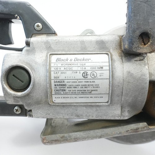 Black & Decker 7 1/4” Industrial Saw Worm Drive Model 3051 WORKS Great - Picture 5 of 5
