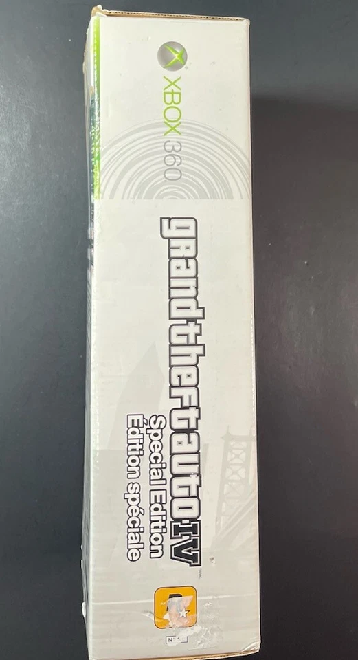 Grand Theft Auto IV [Edición Especial] (XBOX 360) Modelo de Exhibición ABIERTO Desgaste de Estante Foto 4 de 4
