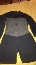 Womens short wet suit size M