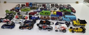 Hot Wheels Mix  Lot Of 50 / Used