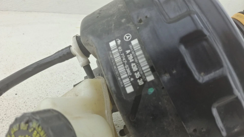 08-15 Mercedes W204 C300 C350 Master Cylinder Power Brake Booster 2044303630 OEM - Imagem 3 de 4
