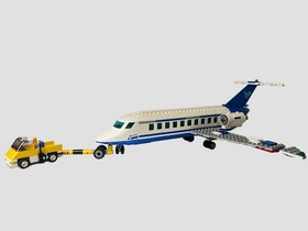 LEGO City 3181 Passenger Plane 2010 Retired Complete w/ Minifigs Manual
