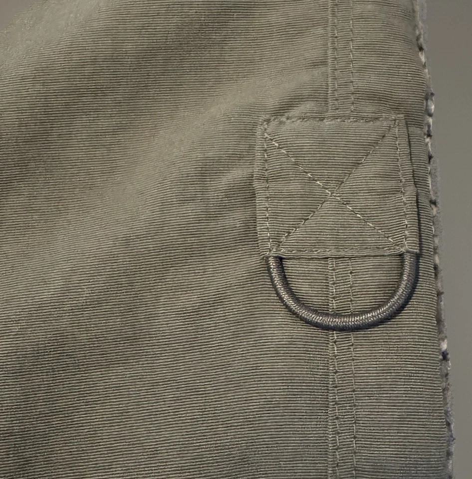 Pantalones THE NORTH FACE para mujer talla 8 gris oscuro ligeros bolsillos con cremallera senderismo usados en excelente estado Foto 3 de 4