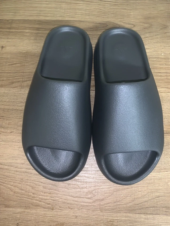 Yeezy Slide Onyx Talla 10 (envío al día siguiente después de la compra)�� Foto 2 de 4