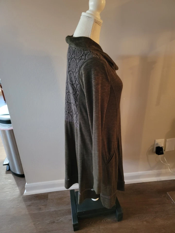 Vestido Suéter Anthropologie Saturday Sunday Cuello Capucha Mujer Pequeño Verde Oliva Foto 3 de 4