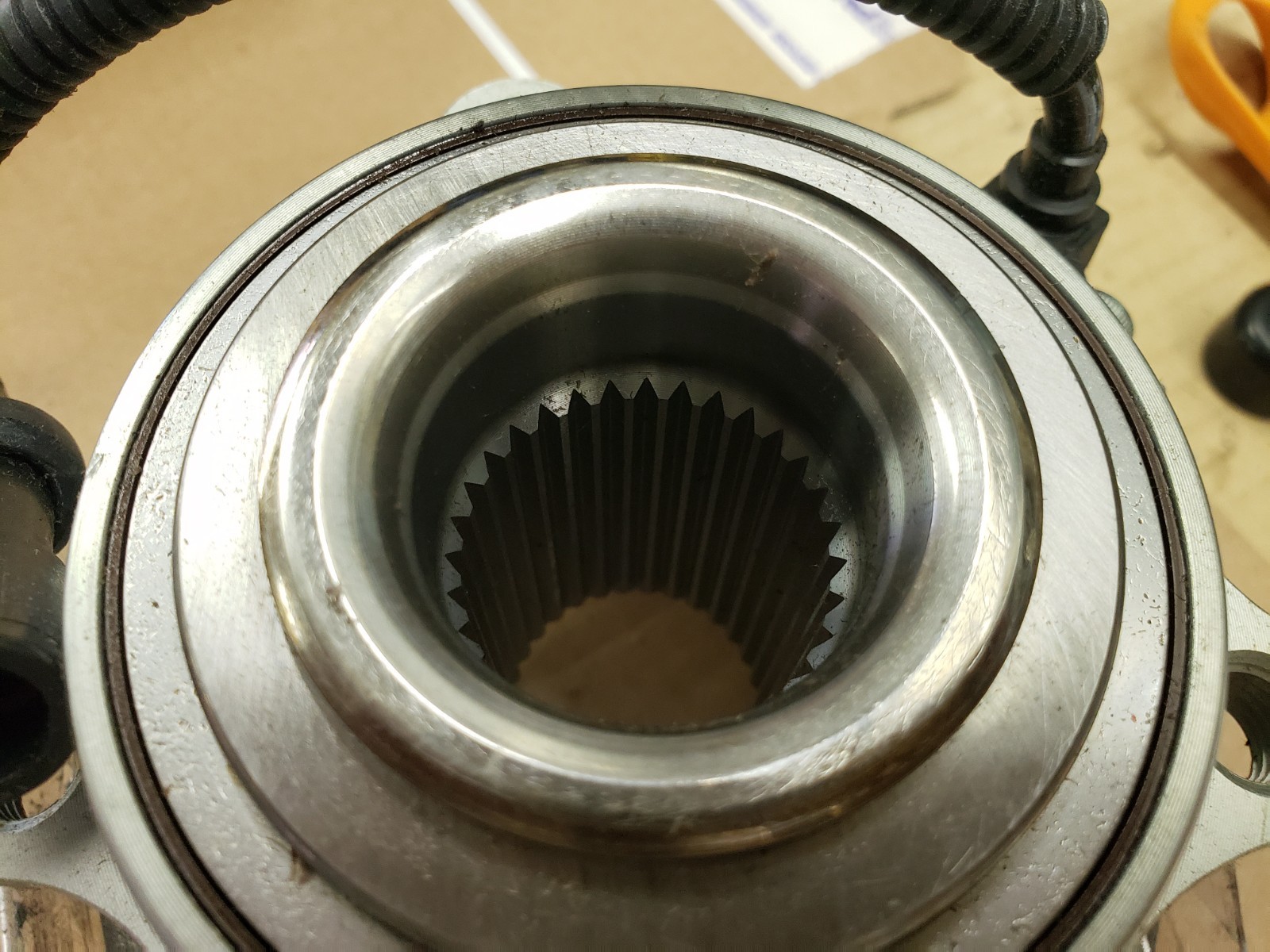 NEW/OLD Stock 2005/06 Ford GT Wheel Hub Assembly- 4G7V-1104-AA