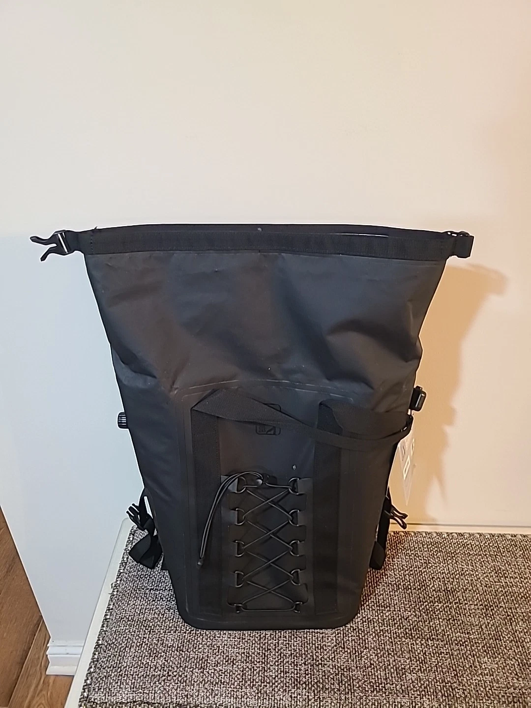 PGA Tour Beverage 30 L Backpack Insulated Cooler - Black NEW w/tags (ret $160)