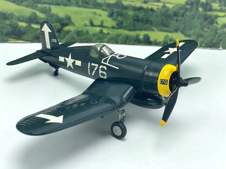 1/48 SpecCast Vought F4U-1 USMC Corsair Diecast Bank 47504 WWII USS Bunker Hill - Image 3 of 4