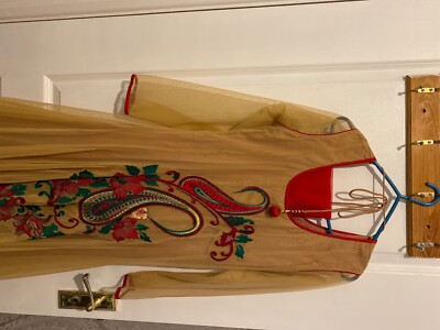 asiatischer Anzug Readymade