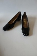 WOMENS SALVATORE FERRAGAMO "ALESSIA" BLACK PATENT LEATHER PUMPS 9 AAAA