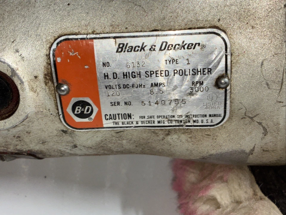 Pulidora de alta resistencia Black & Decker con mango de madera funciona muy bien Foto 3 de 4