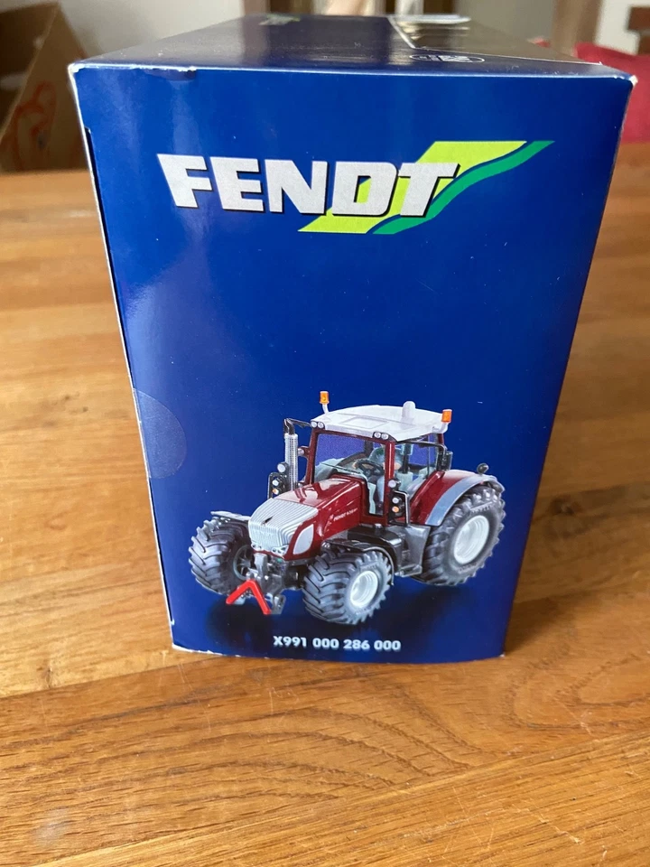 Trattore, trattore Siku Farmer 1:32 Fendt 936 Vario rosso bordeaux edizione limitata - Immagine 3 di 4