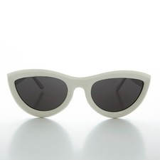 White Oversized Mod Cat Eye Chunky Sunglasses - Big Momma