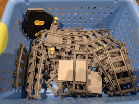 LEGO CITY: Cargo Train Deluxe (7898)