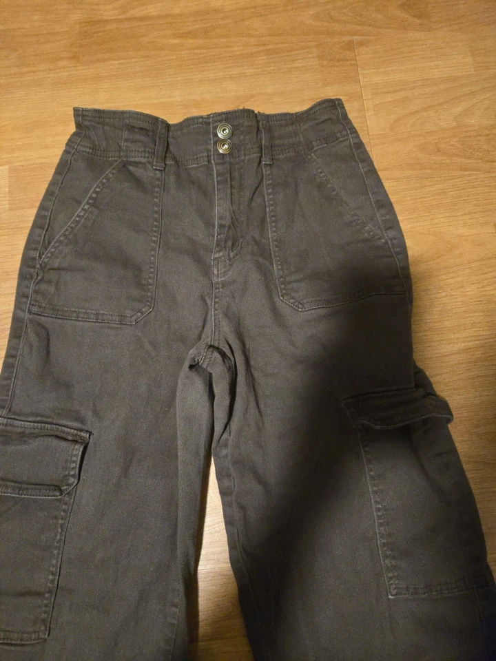 Regeneration by Celebrity Pink Khaki Relaxed Cargo Straight Leg Pants Size 7/28 - Image 4 of 4