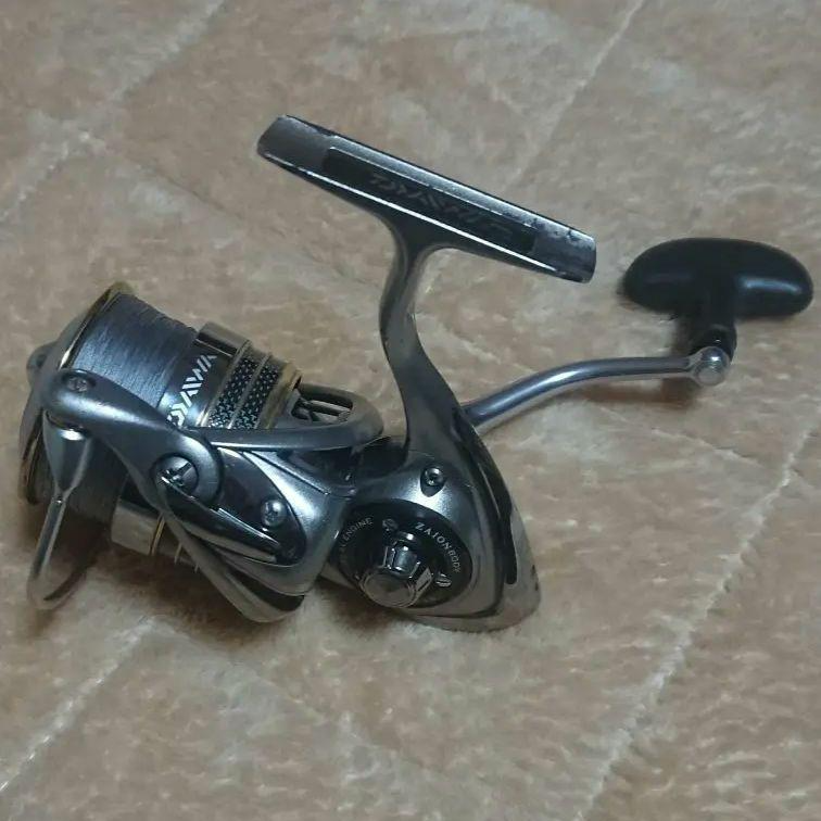リール DAIWA LUVIAS 3012H Daiwa Luvias 3012H 5.6:1 Spinning Reel - Silver/Black for