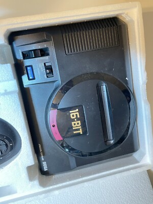 Sega Mega Drive Japan Vintage Game Console MEGADRIVE 4974365110086