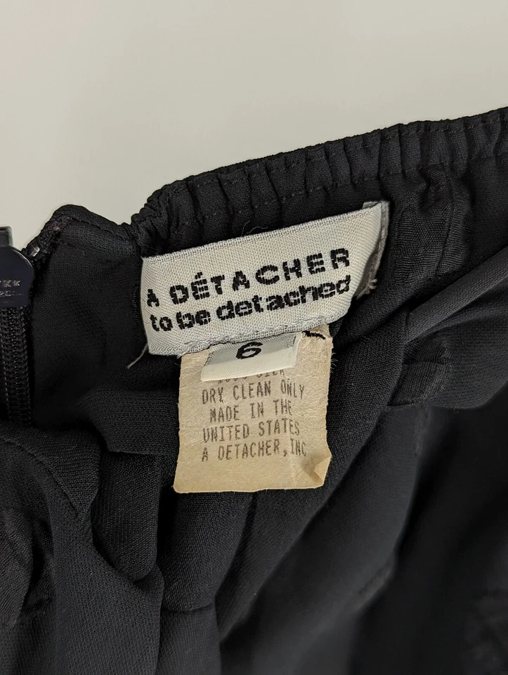 Pantalones Cortos A Detacher Archive Negros Seda Deconstruida Cintura Elástica Lunares Nueva York Foto 4 de 4