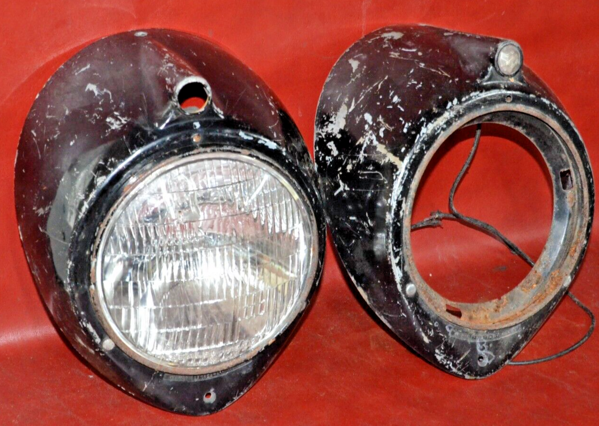 1939 Ford Headlight Bezel Arrow 7730 w/ Indicator Light Vtg Trim