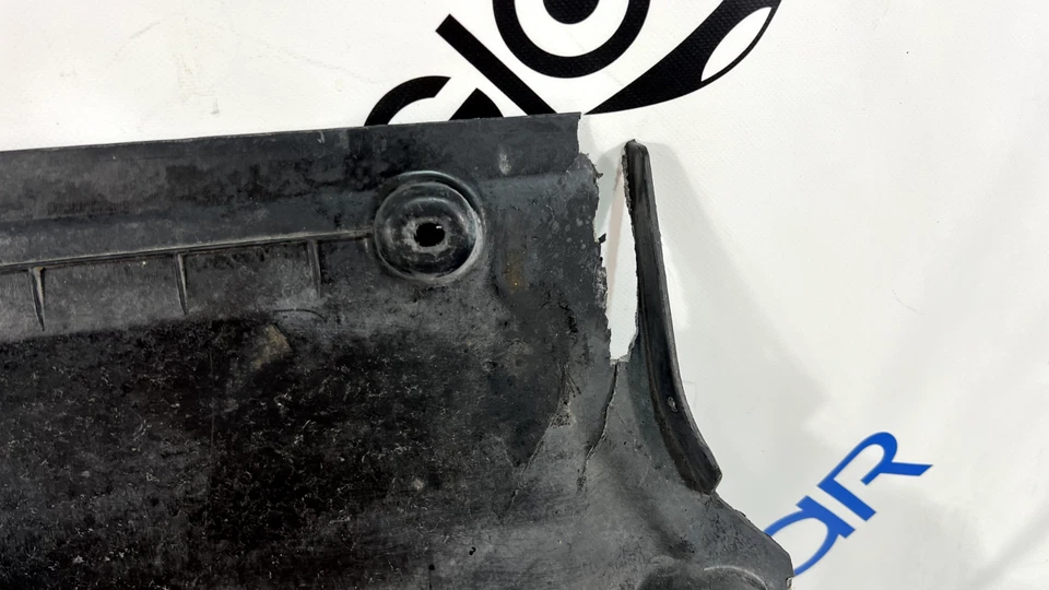 Audi S5 RS5 2019-2024 motor de protección contra salpicaduras pared suelo fabricante de equipos originales 8W0863821F Foto 3 de 4