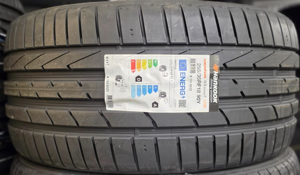 カナタク 1X HANKOOK VENTUS K117 EVO 2 255/35 ZR18 90Y RUNFLAT HRS TYRE 255