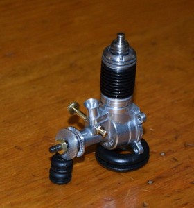 1949 Anderson Baby Spitfire .045 model airplane engine vintage motor 045 CL FF